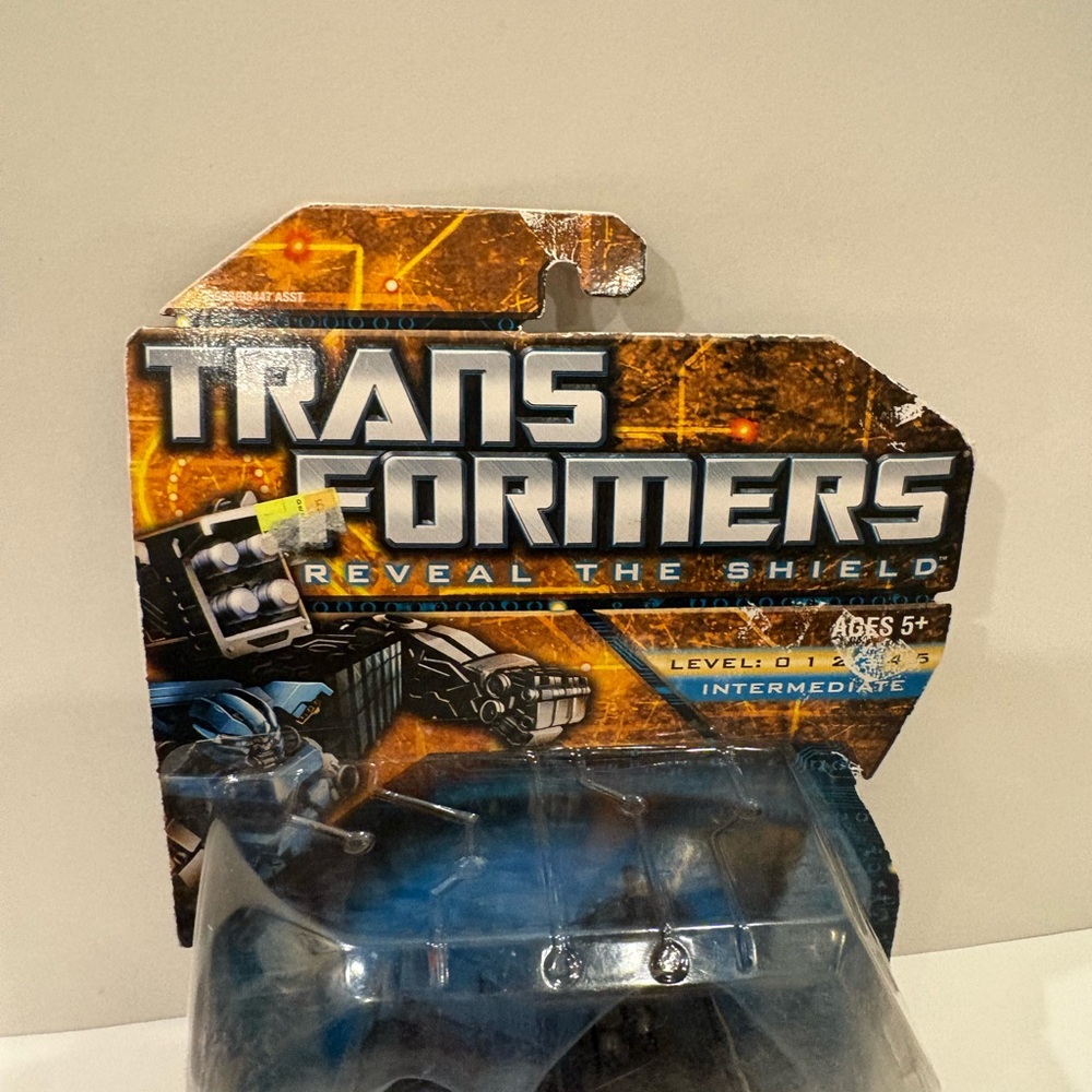 Brand New 2010 Transformers Reveal the Shield Mindset Figure - Picture 5 of 16
